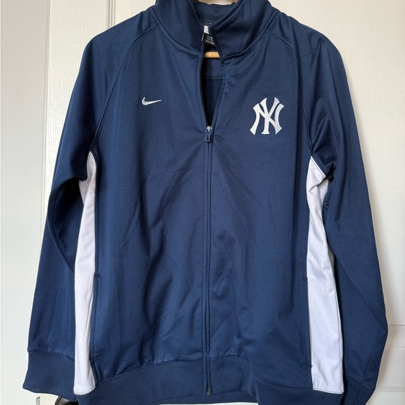 Nike Women's New York Yankees Jacket - Picture 1 of 7
